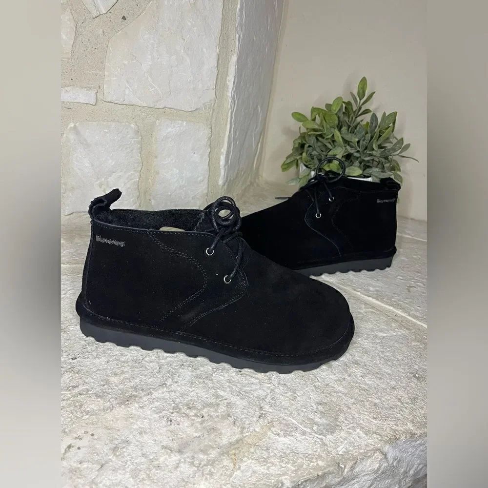 Bearpaw black skye booties sz 9 wide